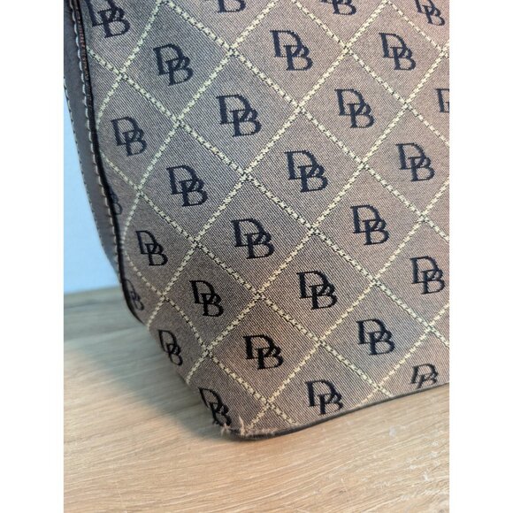 Dooney & Bourke Signature DB Quilt Monogram Hobo Women's Shoulder Bag Classic - Picture 4 of 12